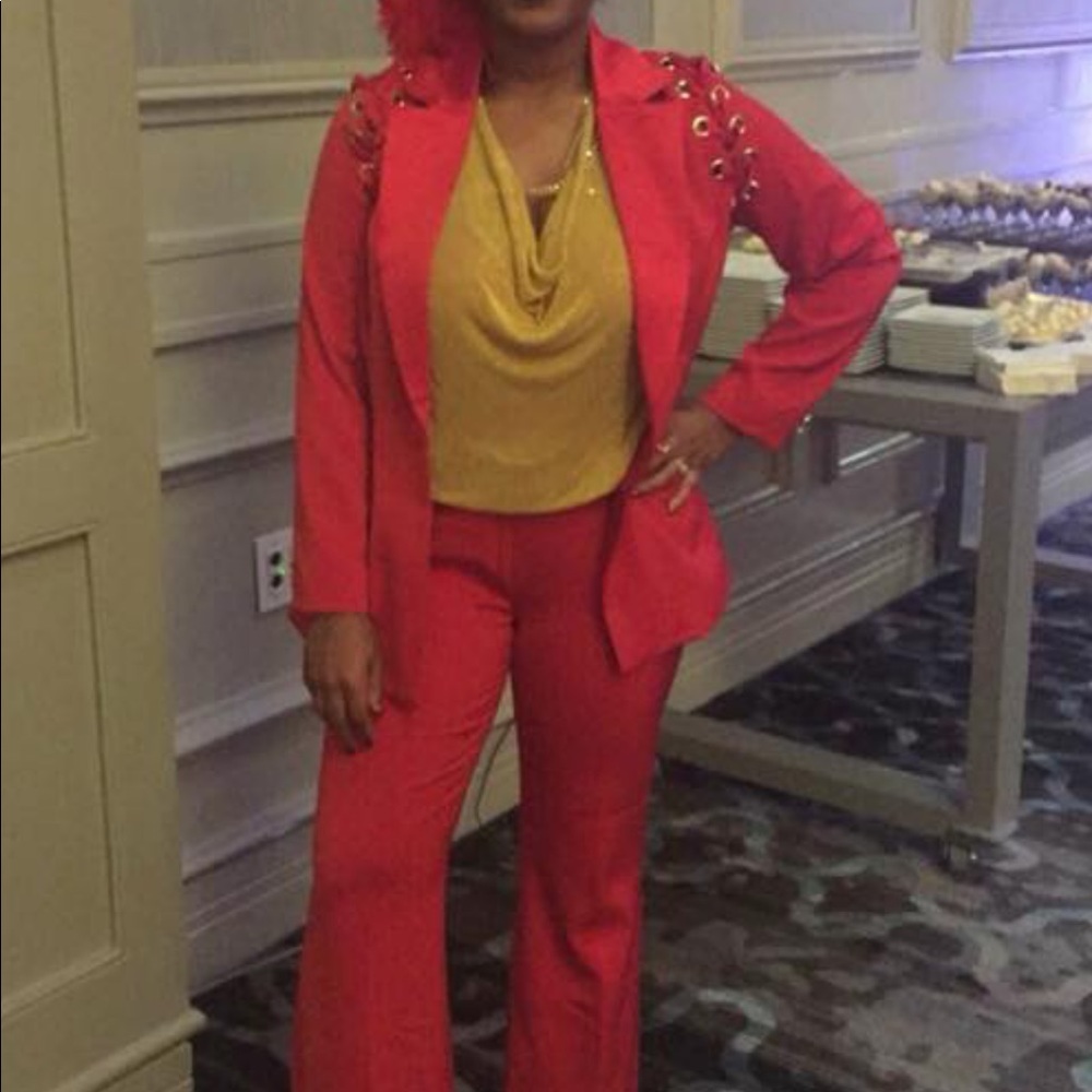 House of CB red 2 piece suit - Picture 4 of 4